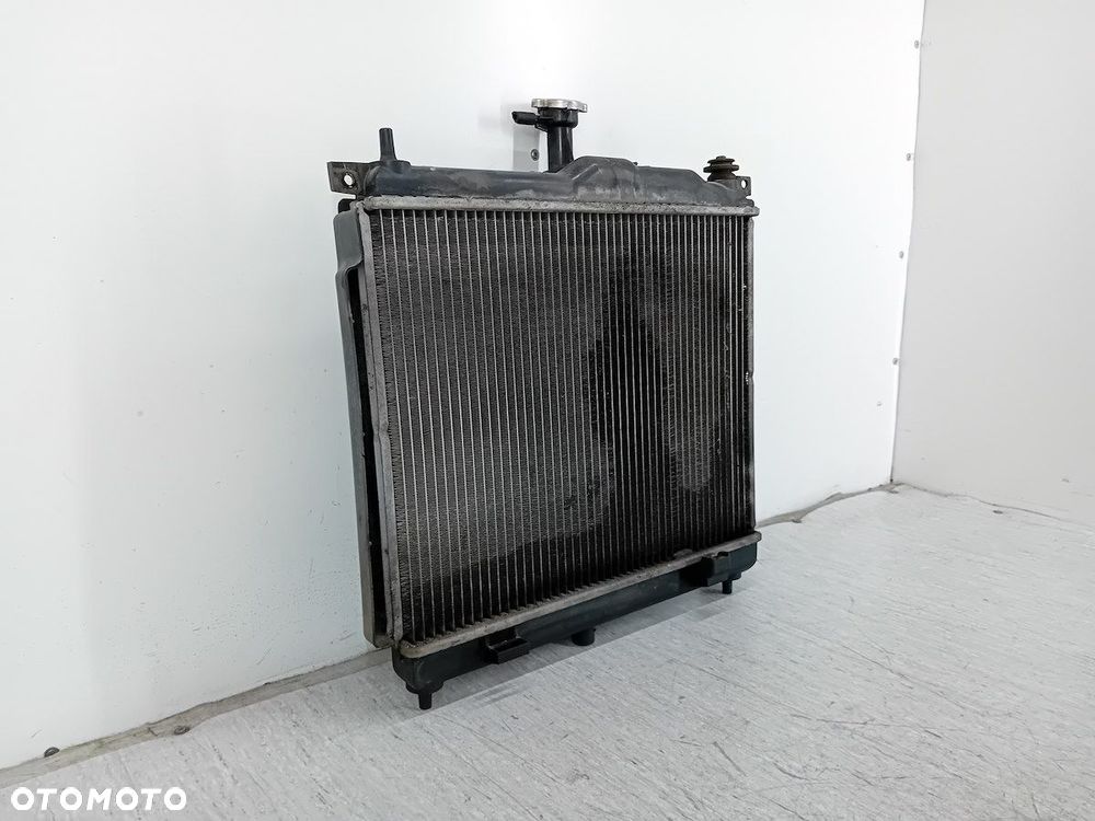 CHŁODNICA WODY Z WENTYLATOREM HYUNDAI I10 I 1.1 12V - 6