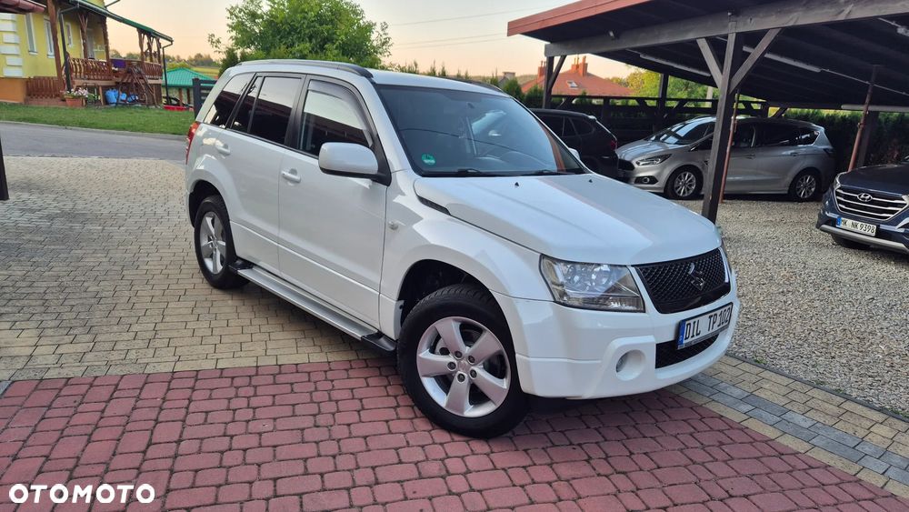 Suzuki Grand Vitara 2.0 Comfort - 1