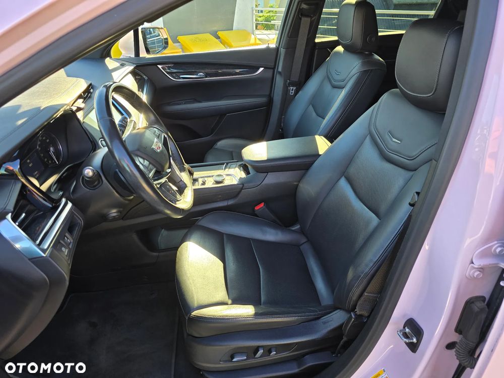 Cadillac XT5 - 14