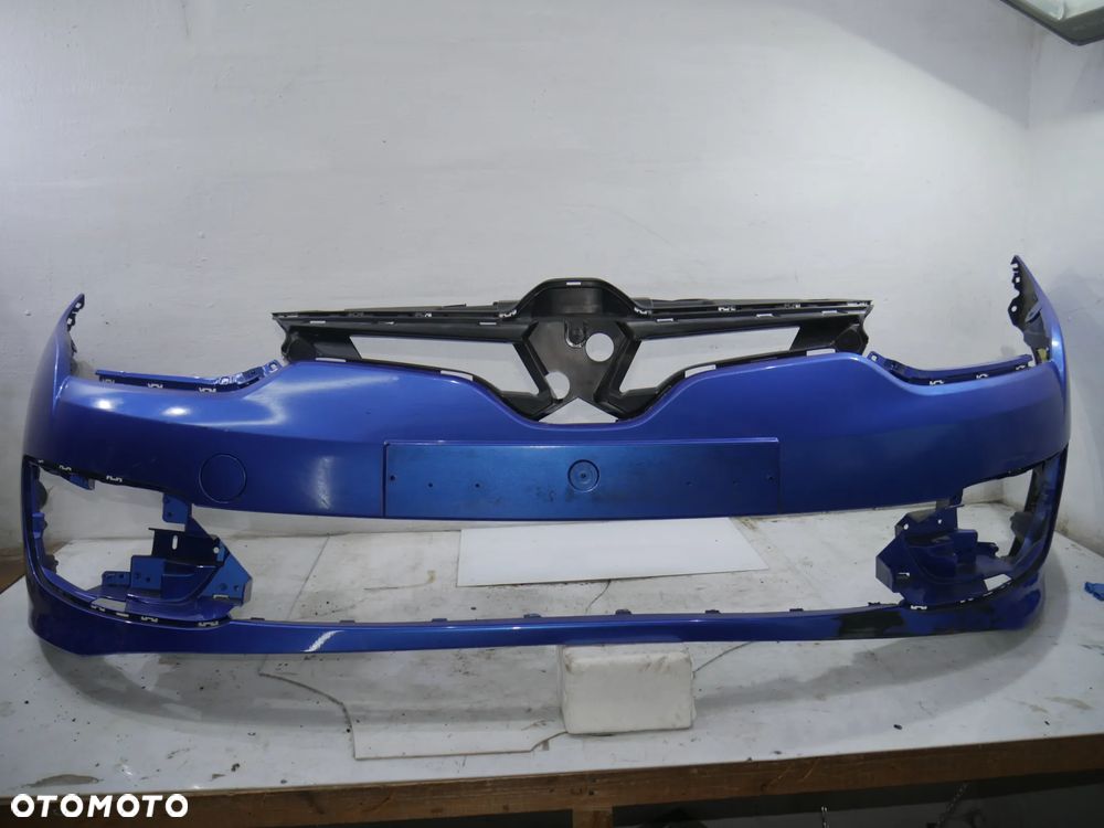 ZDERZAK PRZÓD przedni Renault Megane III Lift 13-16r 620221121R