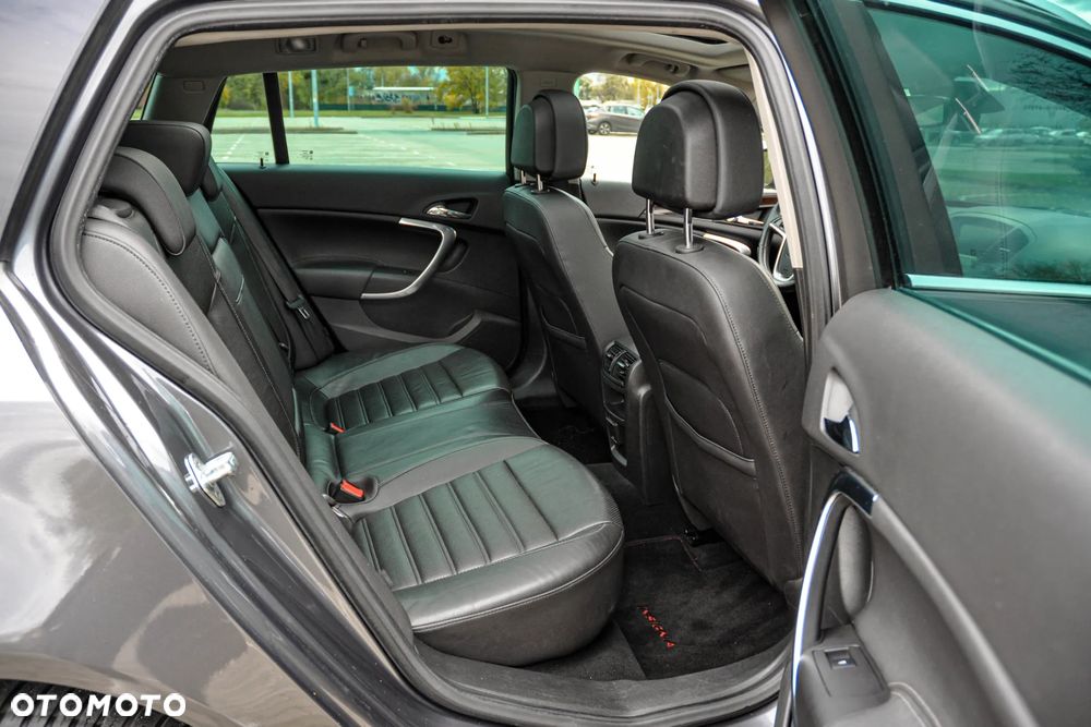 Opel Insignia - 12