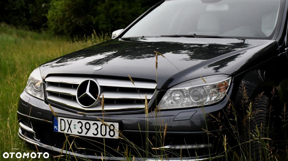Mercedes-Benz Klasa C 180 CGI Automatik BlueEFFICIENCY Avantgarde - 1