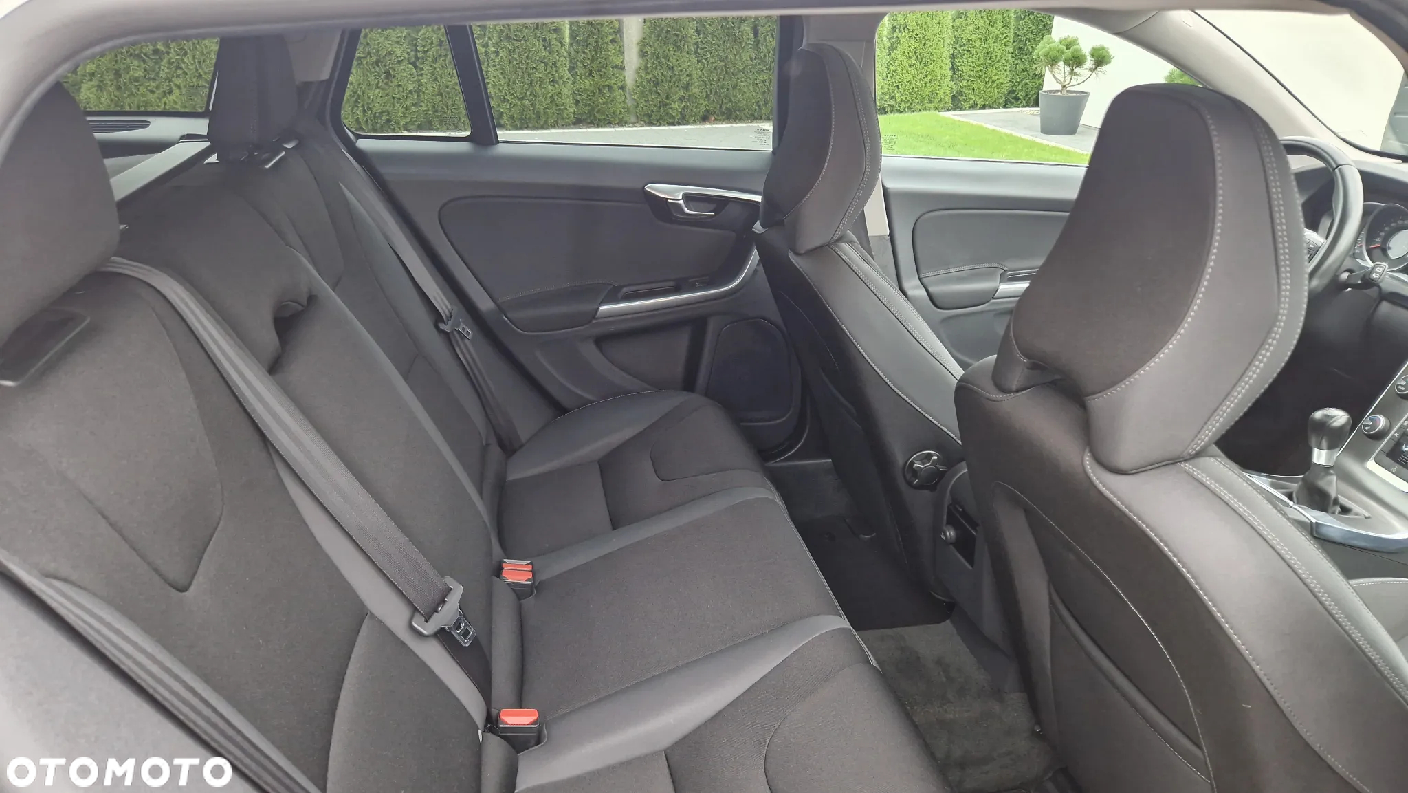 Volvo V60 D3 Momentum - 13