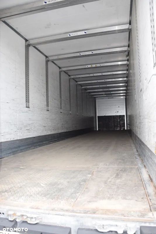 Schmitz Cargobull SKO 24 - 4