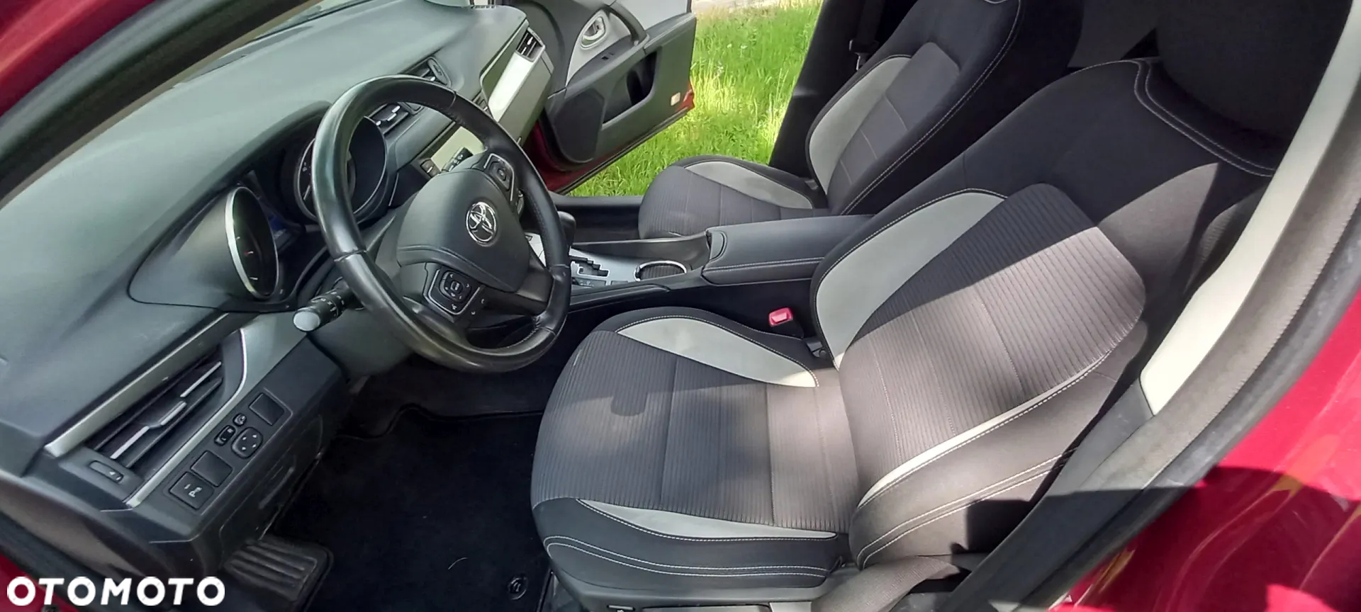 Toyota Avensis Combi 1.8 Multidrive Business Edition - 24