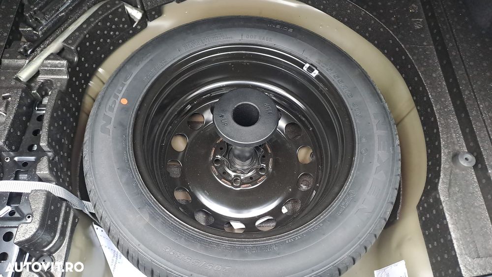 Volkswagen Passat - 26