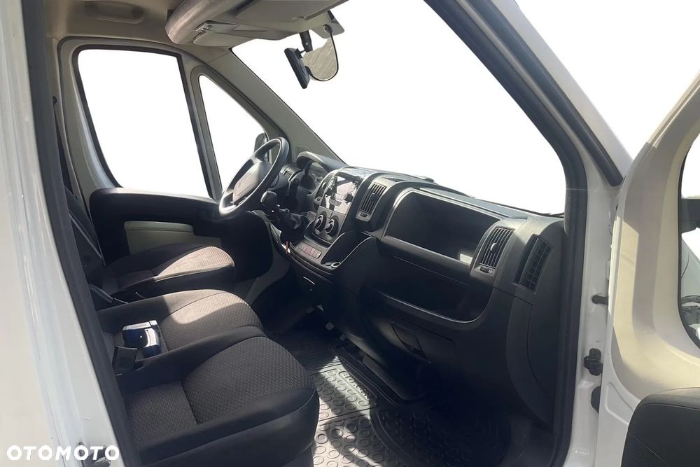 Peugeot BOXER winda 750 kg kontener 4,10-2,10-2,20 - 9