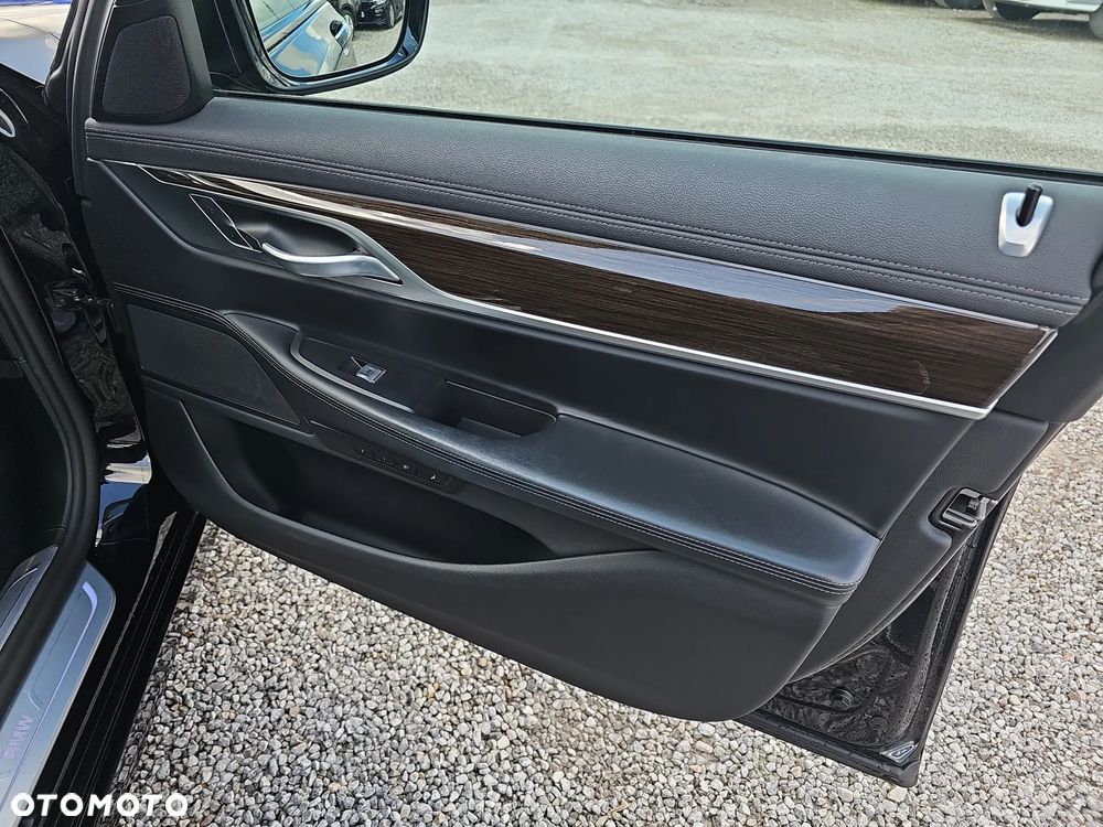 BMW Seria 7 730Ld xDrive mHEV - 21