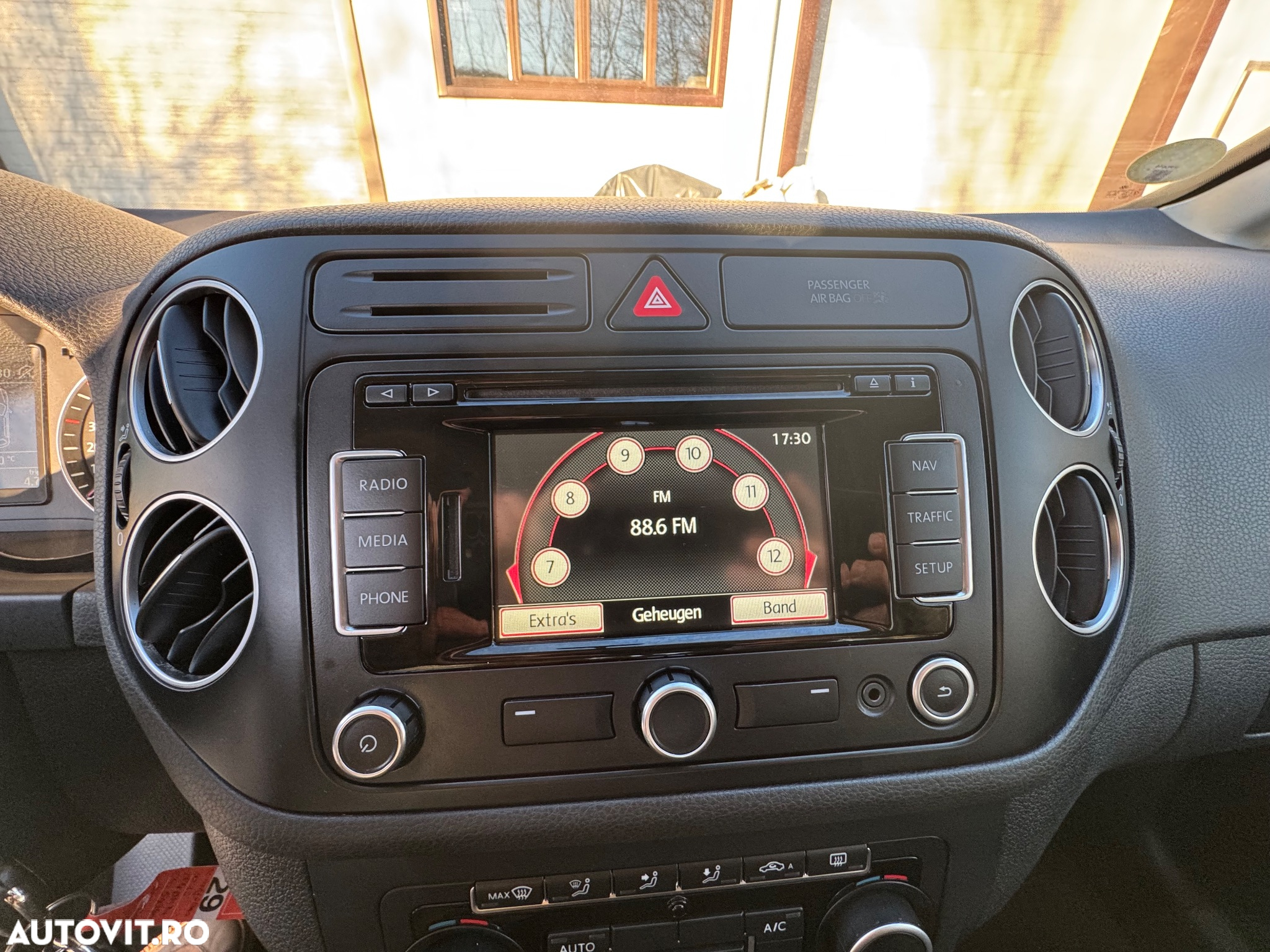 Volkswagen Golf Plus 1.6 TDI DPF Comfortline - 17