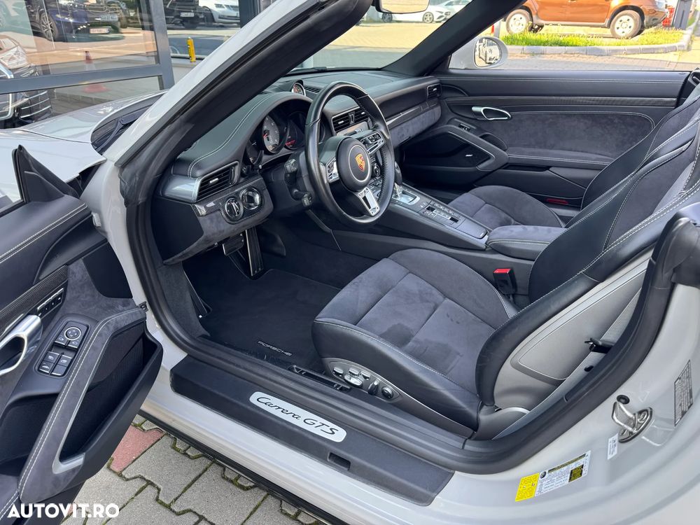Porsche 911 Carrera GTS Cabriolet PDK - 5