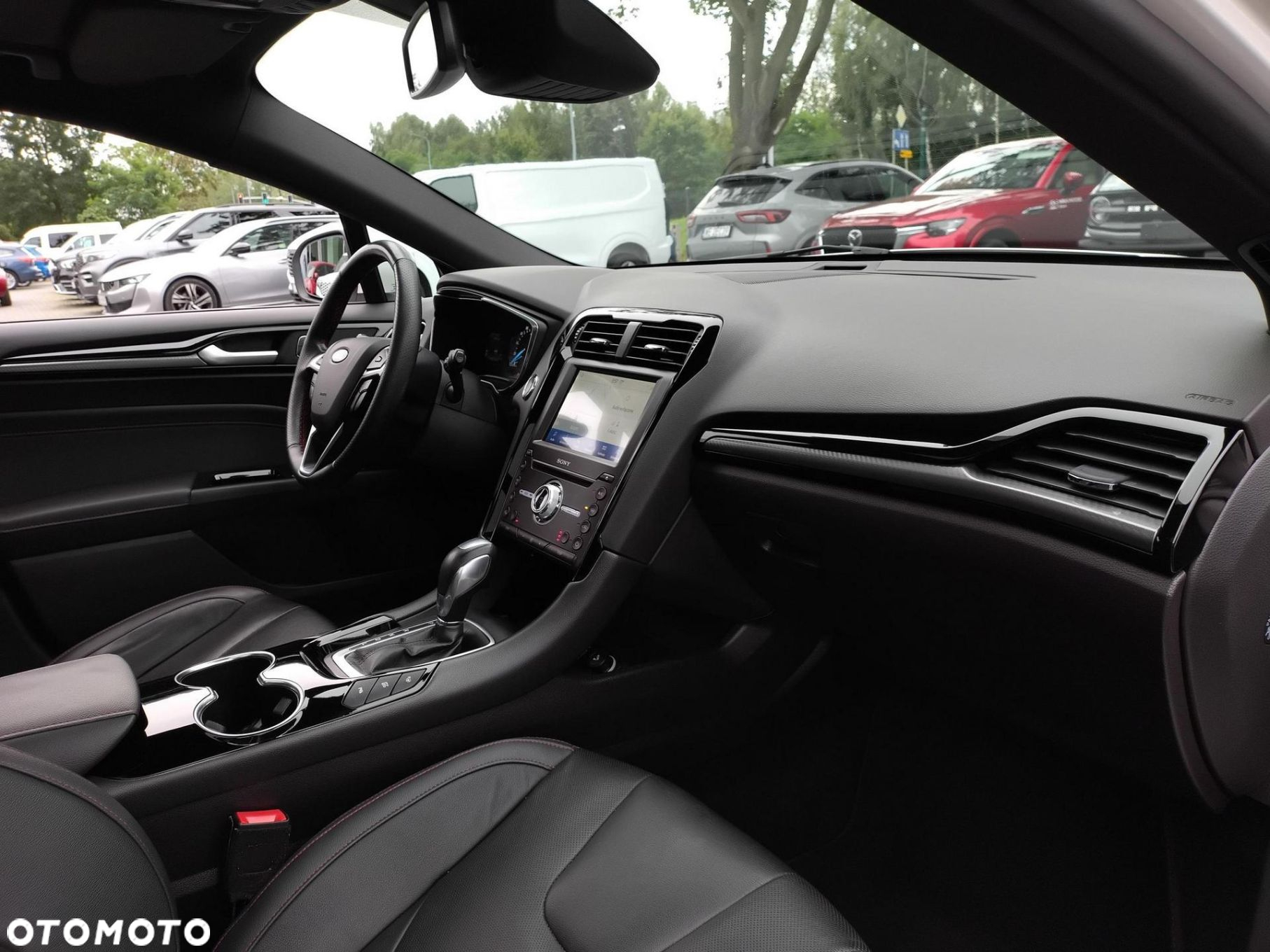 Ford Mondeo 2.0 Hybrid ST-Line X - 30