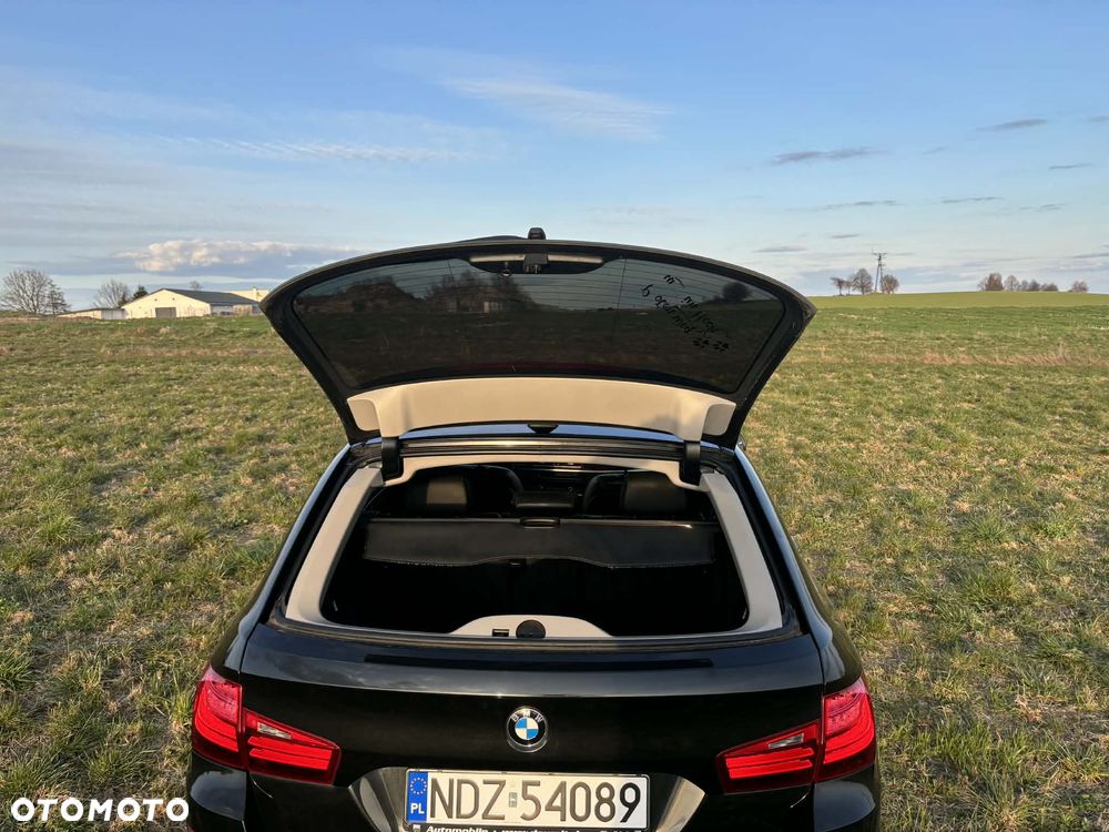 BMW Seria 5 520d - 25
