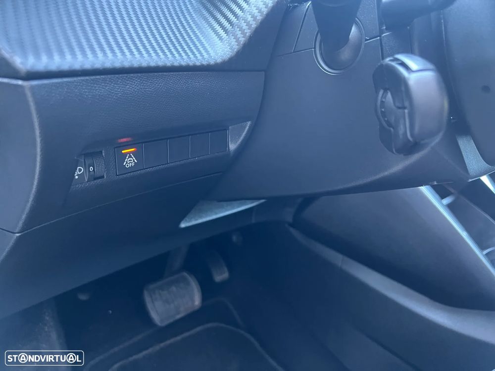 Peugeot 2008 1.2 PureTech Active Pack EAT8 - 19