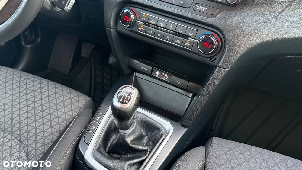 Kia Ceed 1.4 T-GDI L Business Line - 22