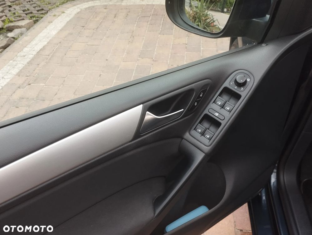 Volkswagen Golf 1.6 TDI Highline - 10