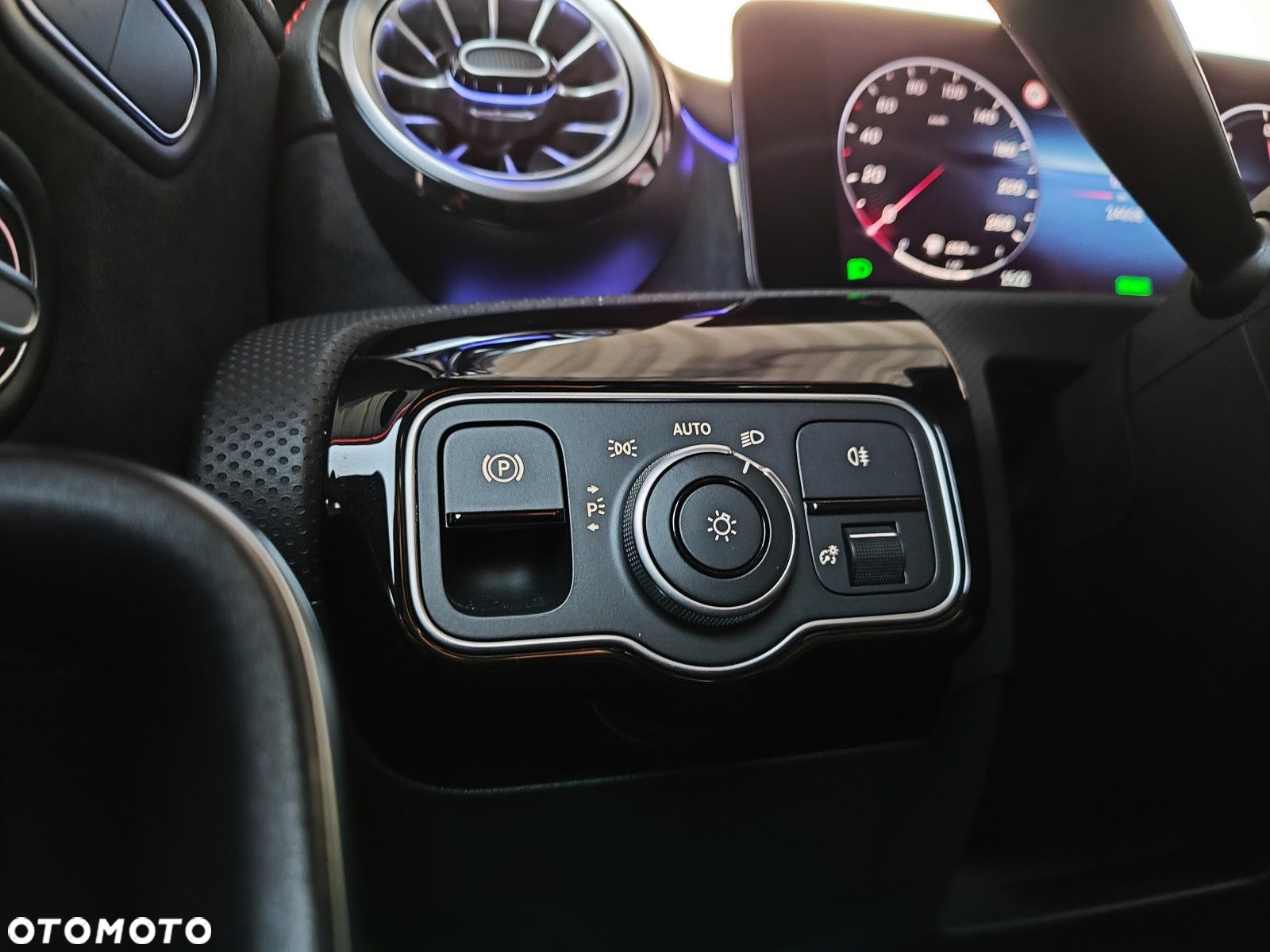 Mercedes-Benz CLA - 20