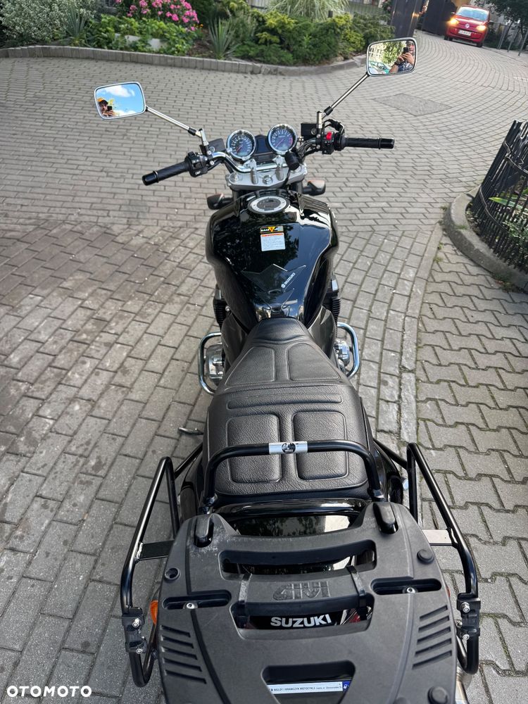 Suzuki GSX - 8