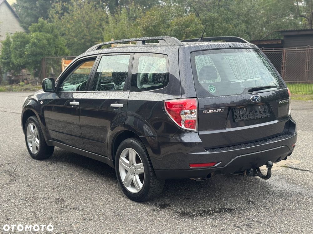 Subaru Forester 2.0 i Exclusive - 8