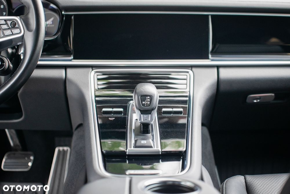 Porsche Panamera 4 E-Hybrid Executive - 12