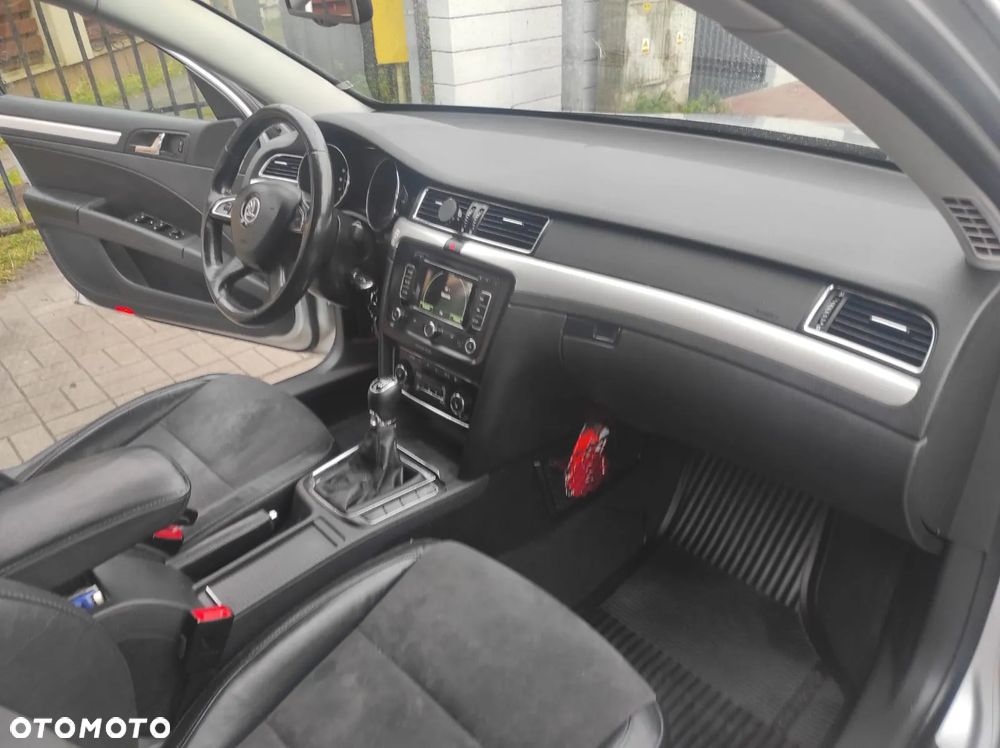 Skoda Superb 1.6 TDI Elegance - 13