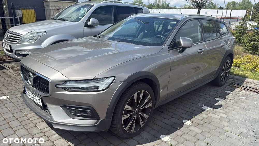 Volvo V60 Cross Country B5 B AWD - 1