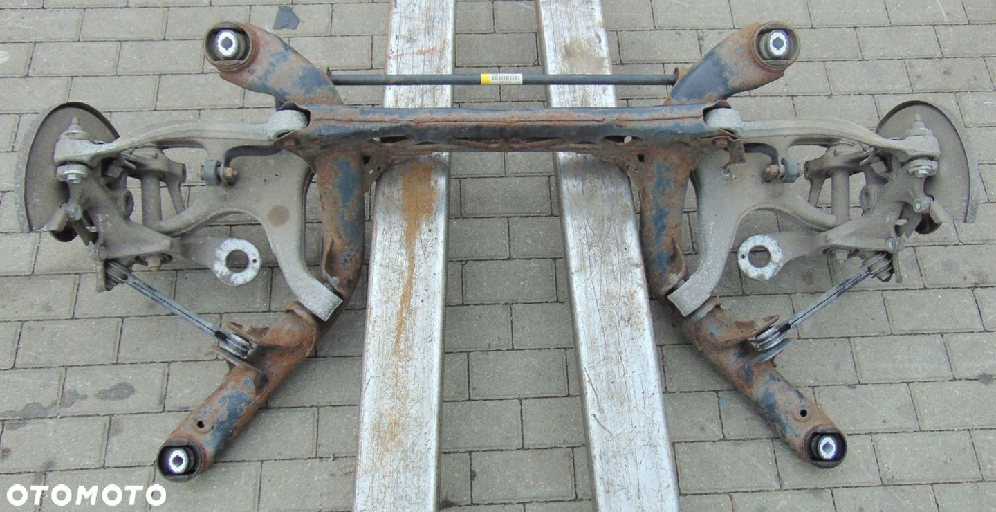 BELKA OŚ ZAWIESZENIE TYŁ AUDI A4 B8 KOMBI EUROPA - 3