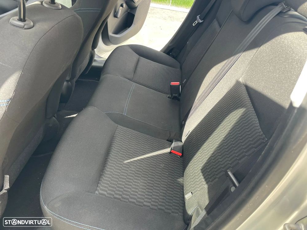 Peugeot 208 1.2 VTi SE Style - 12