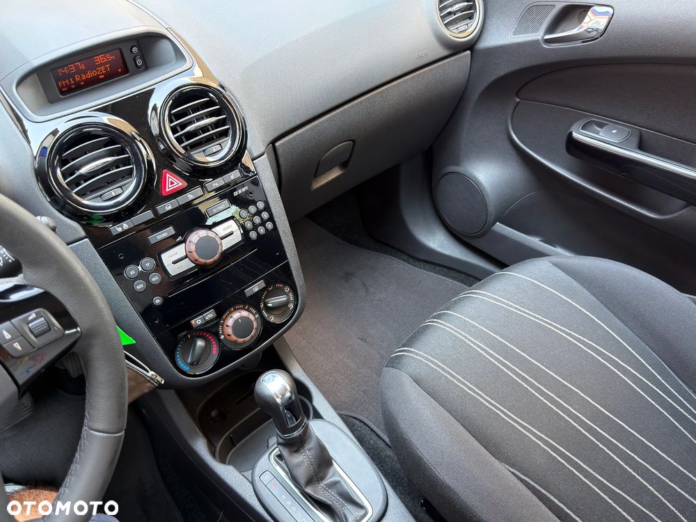 Opel Corsa 1.4 16V 111 - 30