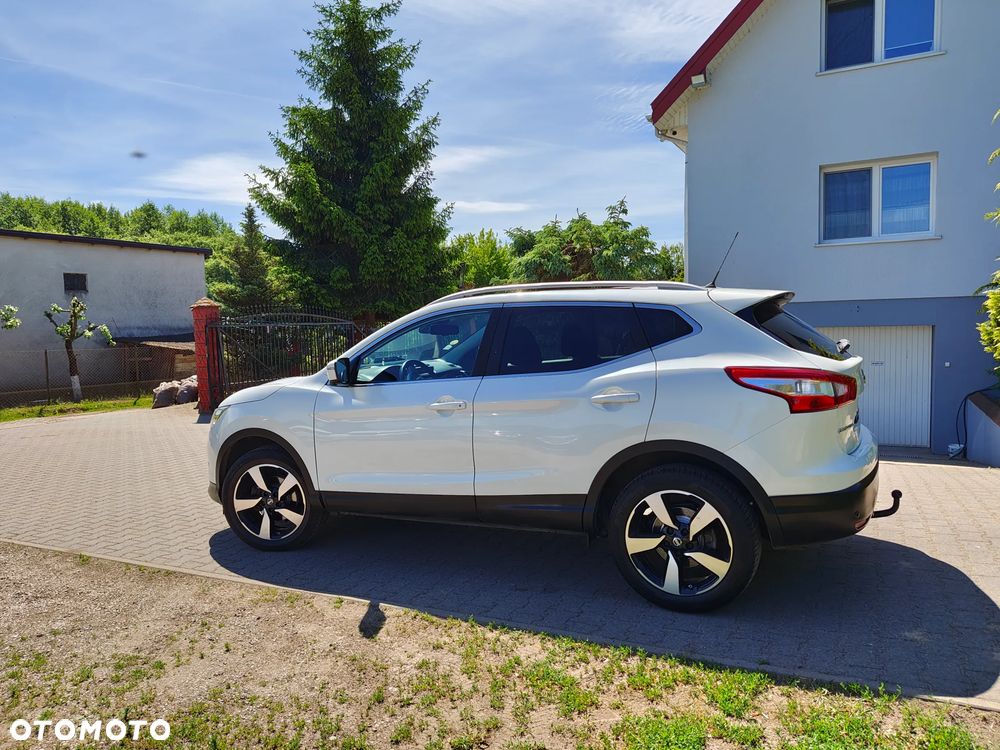 Nissan Qashqai 1.5 dCi N-Connecta - 26