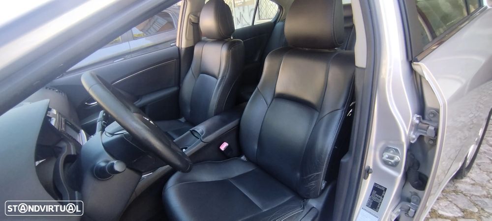 Toyota Avensis SD 2.0 D-4D Exclusive +Pele+GPS - 10