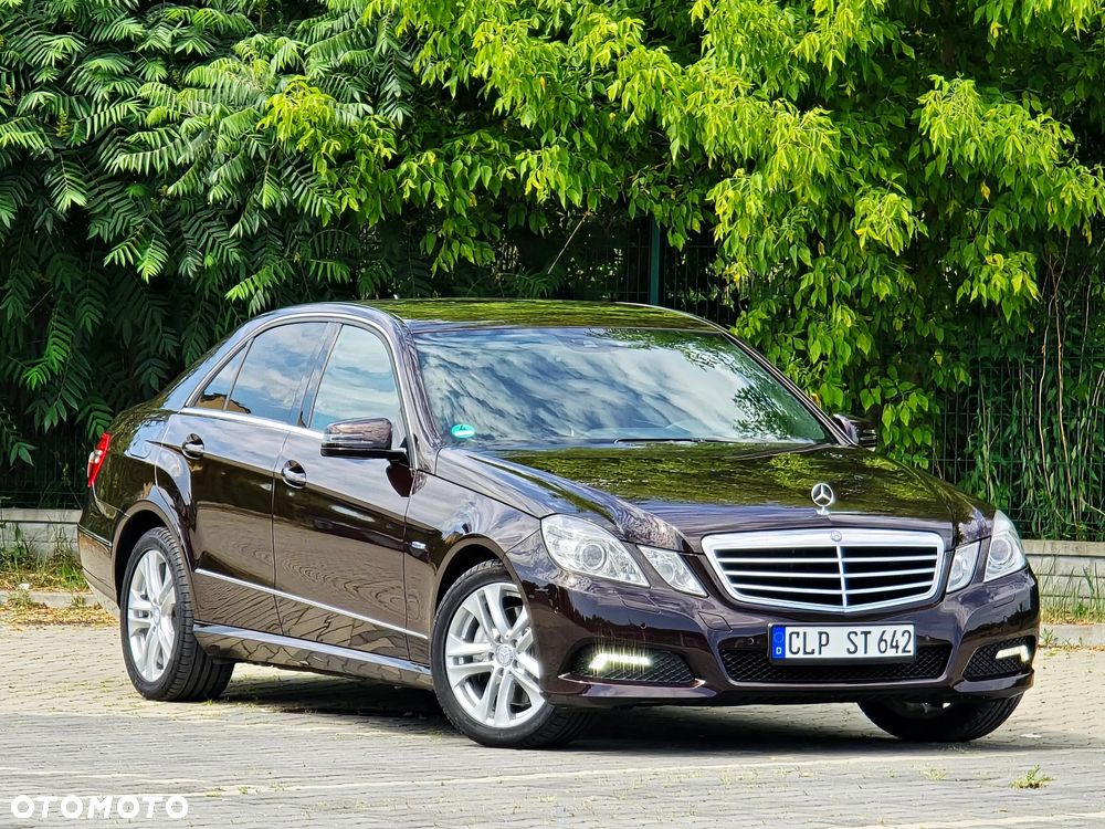 Mercedes-Benz Klasa E 250 CGI BlueEFFICIENCY 7G-TRONIC Avantgarde - 5