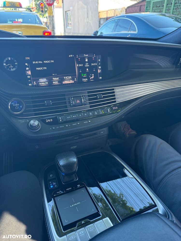 Lexus Seria LS - 27