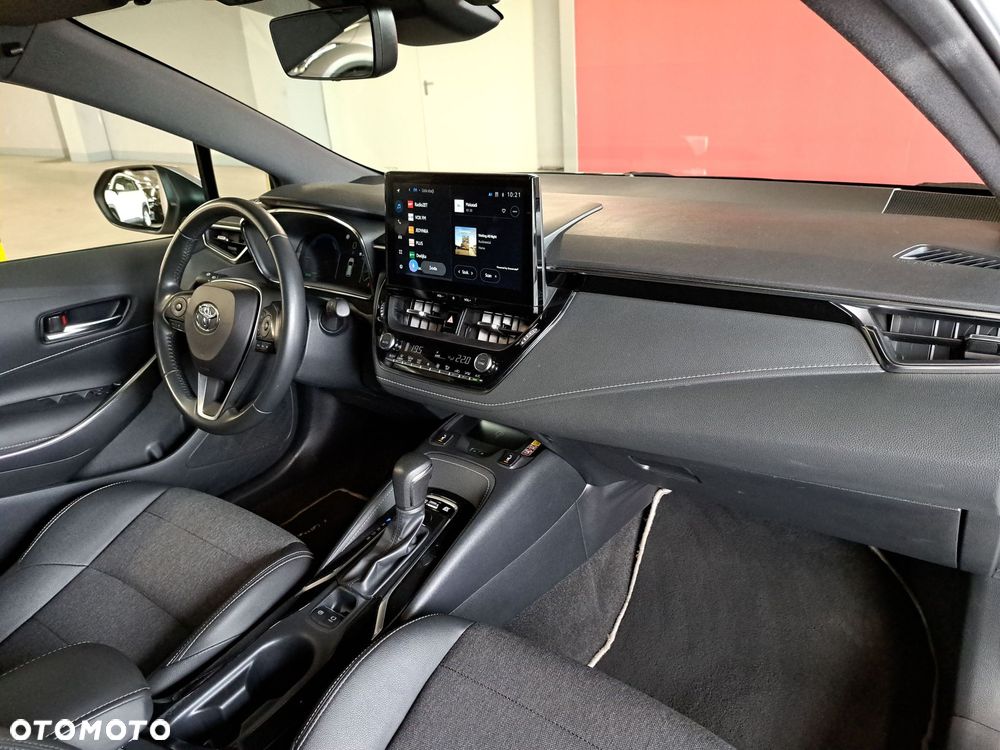 Toyota Corolla 1.8 Hybrid Style - 17