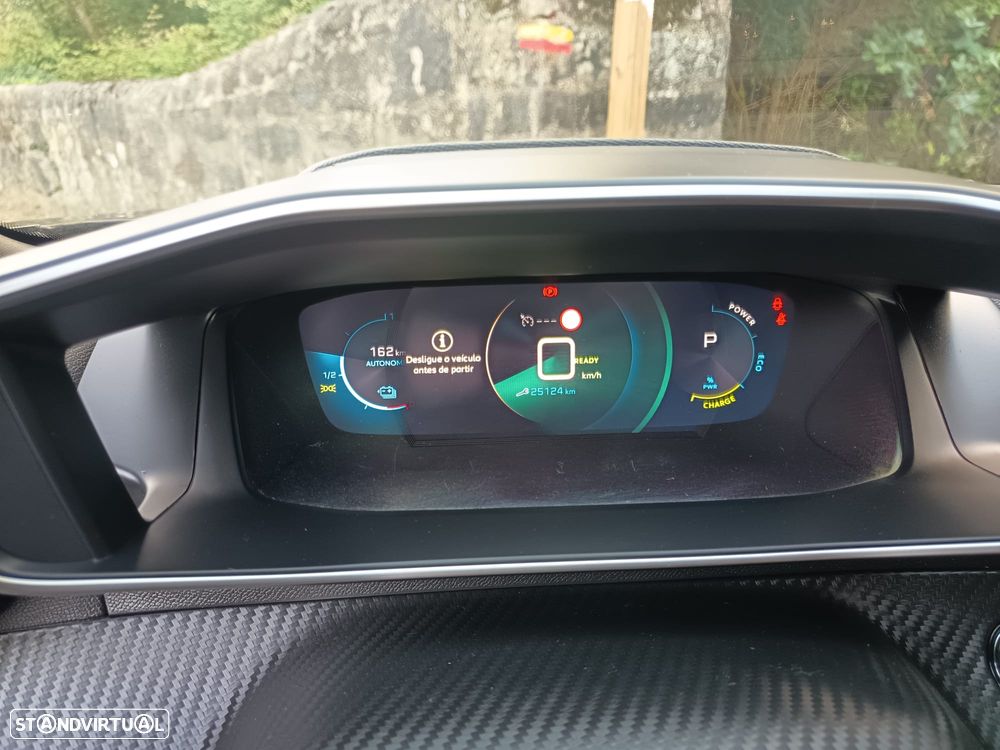 Peugeot e-2008 Allure Pack - 12