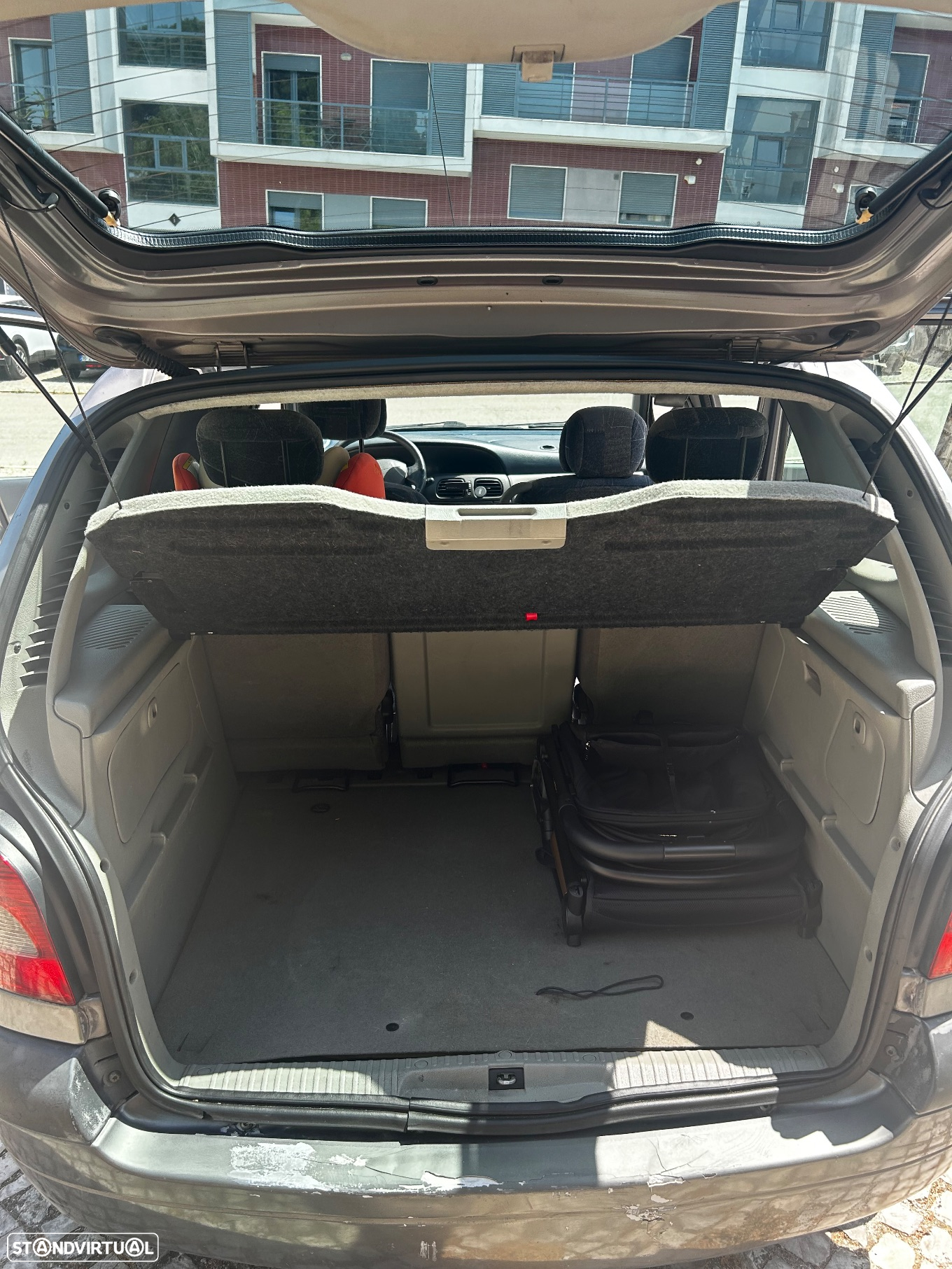 Renault Scénic 1.4 16V RXE AC - 7