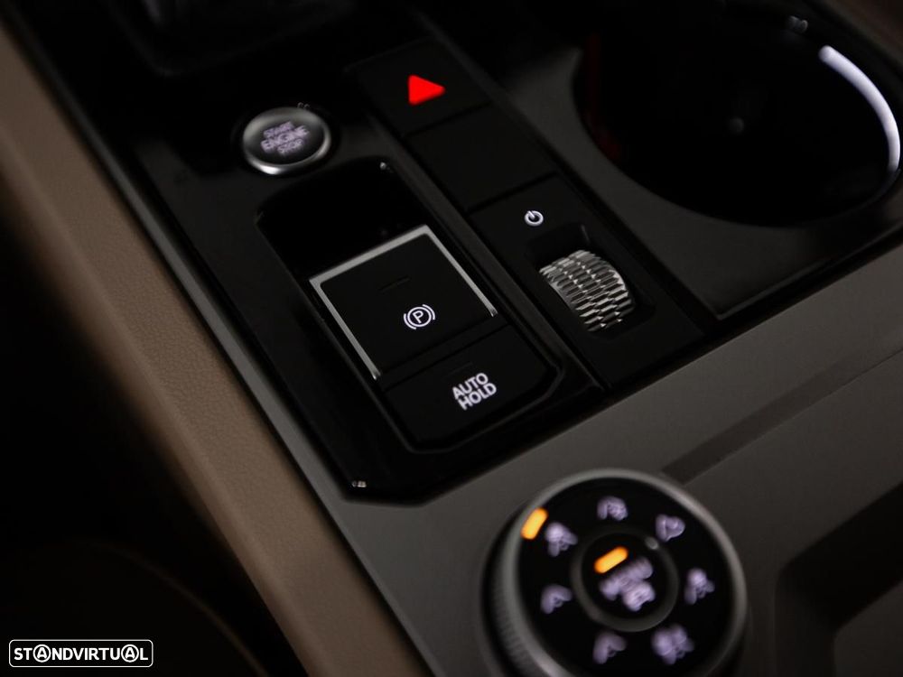 VW Touareg 3.0 TDI V6 Elegance Plus - 23