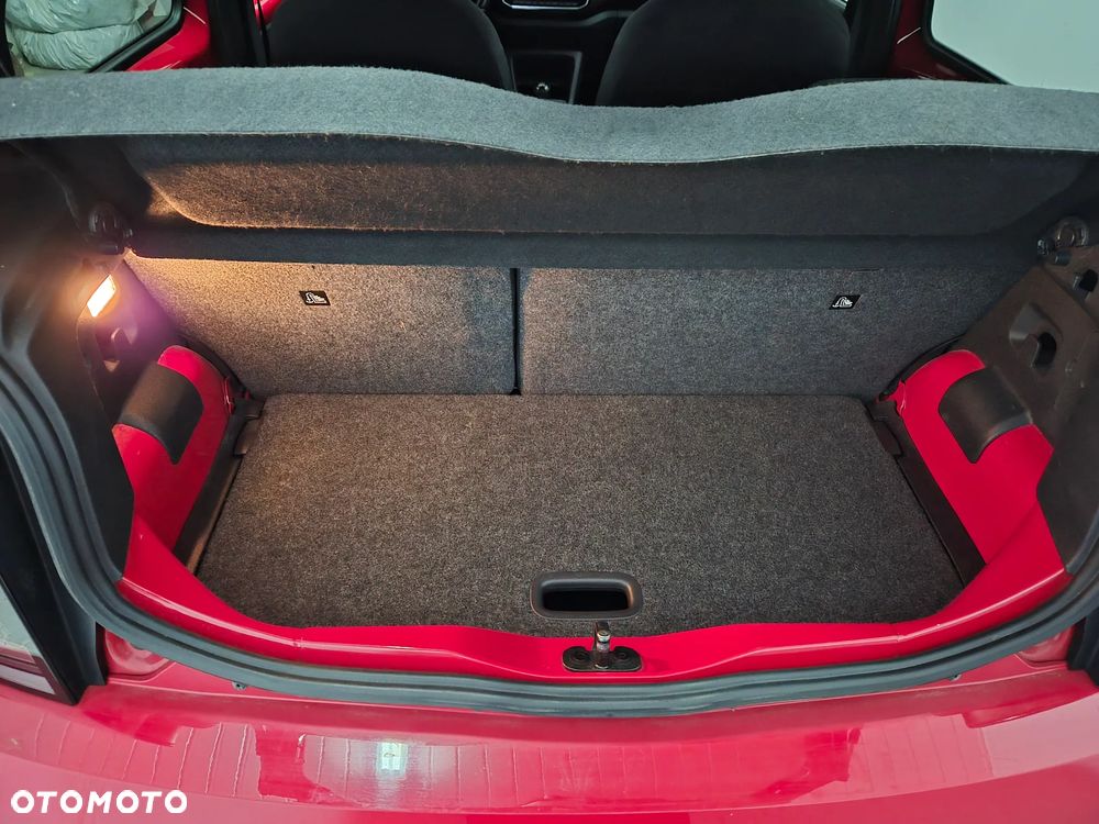 Volkswagen up! - 26
