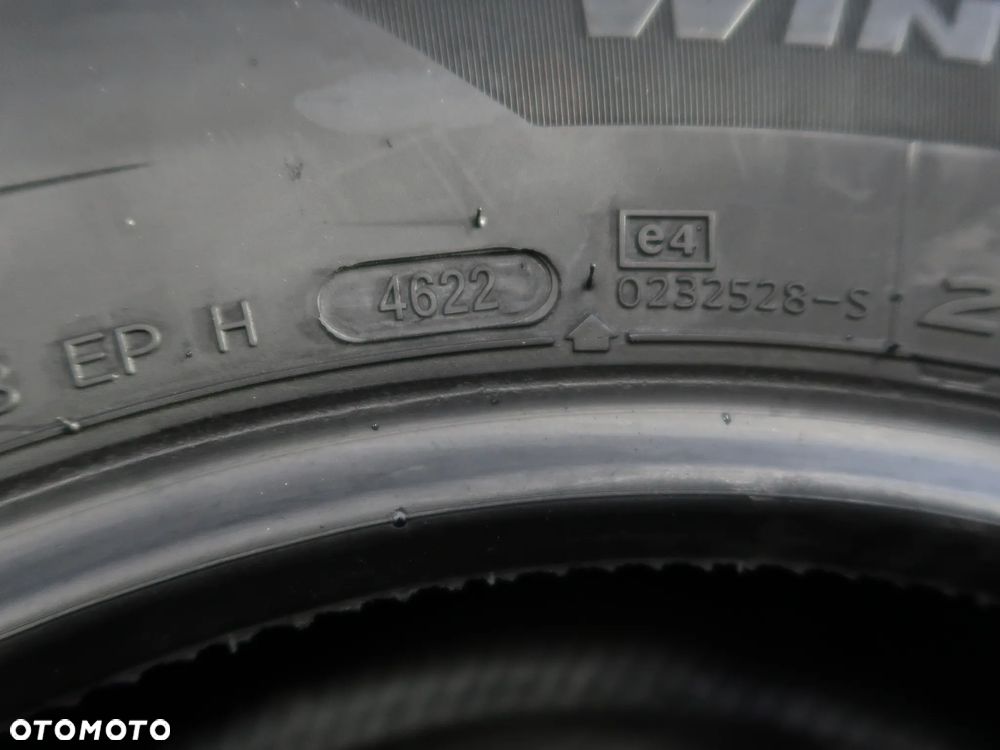Komplet opon Hankook Winter iCept RS 205/70R15 96T - 10