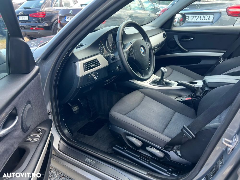 BMW Seria 3 318i Edition Lifestyle - 22