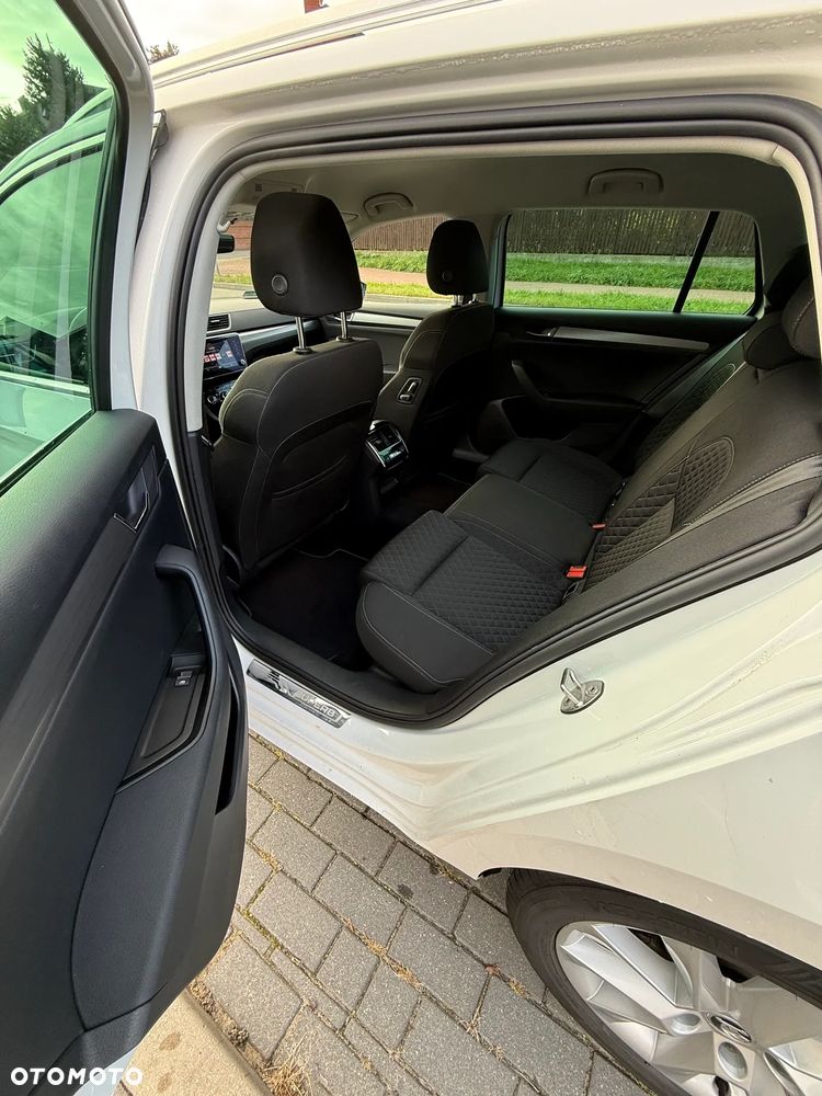 Skoda Superb 2.0 TDI Ambition DSG - 7