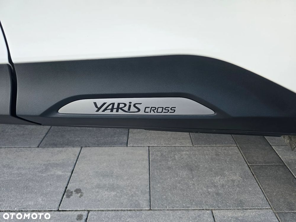 Toyota Yaris Cross Hybrid 1.5 Comfort 4x4 - 23