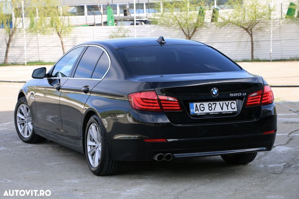 BMW Seria 5 520d Aut. Modern Line - 4