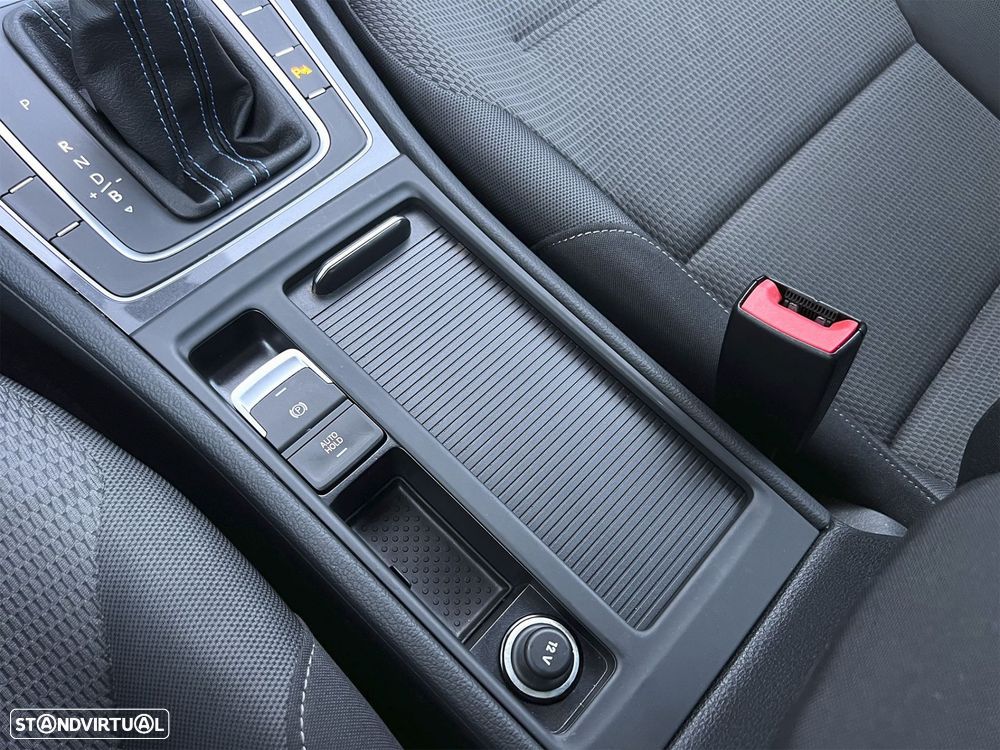 VW e-Golf AC/DC - 25