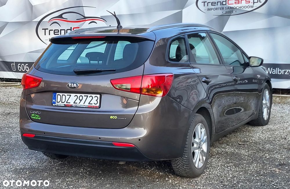 Kia Ceed 1.6 CRDi 128 Vision - 8