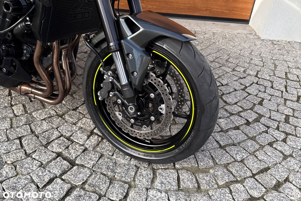Kawasaki Z 900 - 8