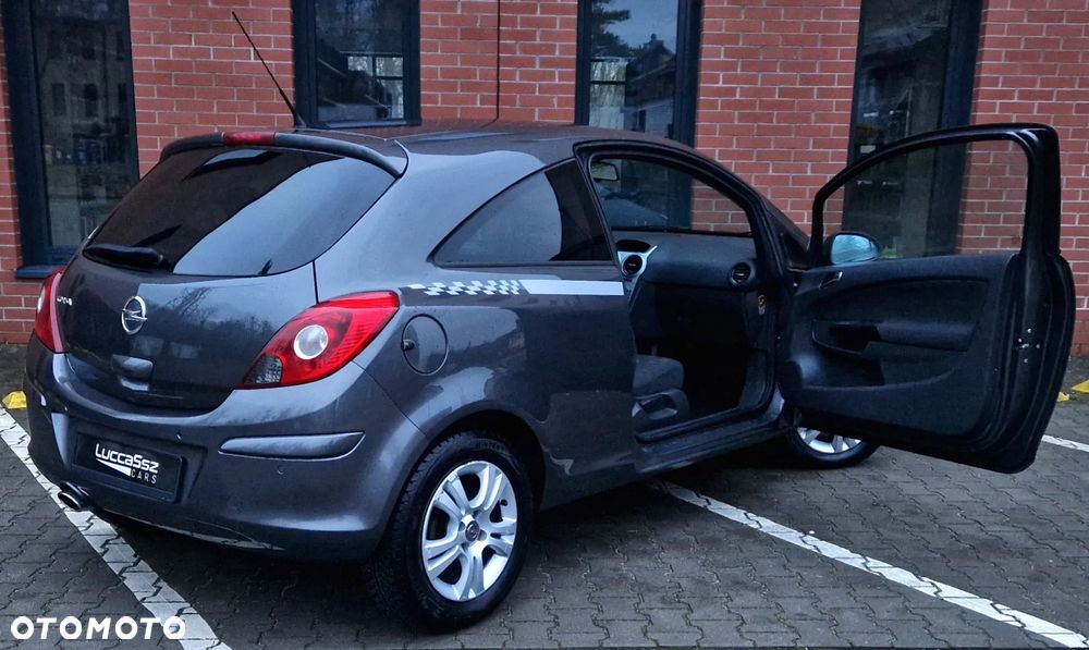 Opel Corsa 1.4 16V Satellite - 10