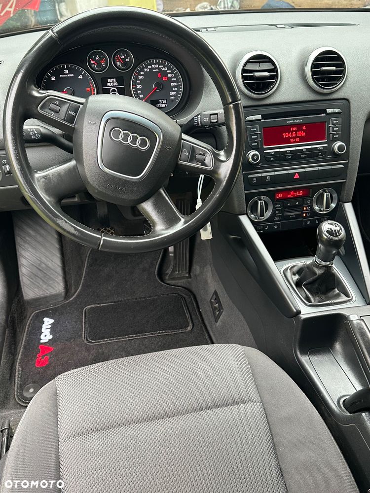 Audi A3 Sportback 1.6 TDI DPF Attraction - 34