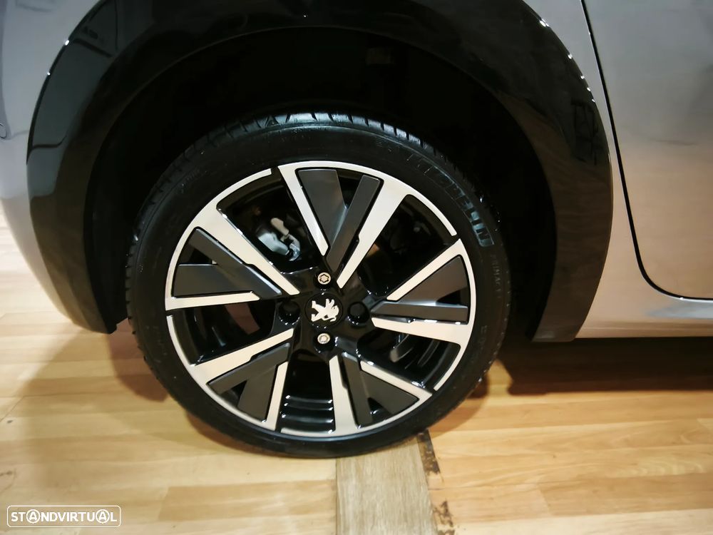 Peugeot 208 PureTech 100 GT - 54