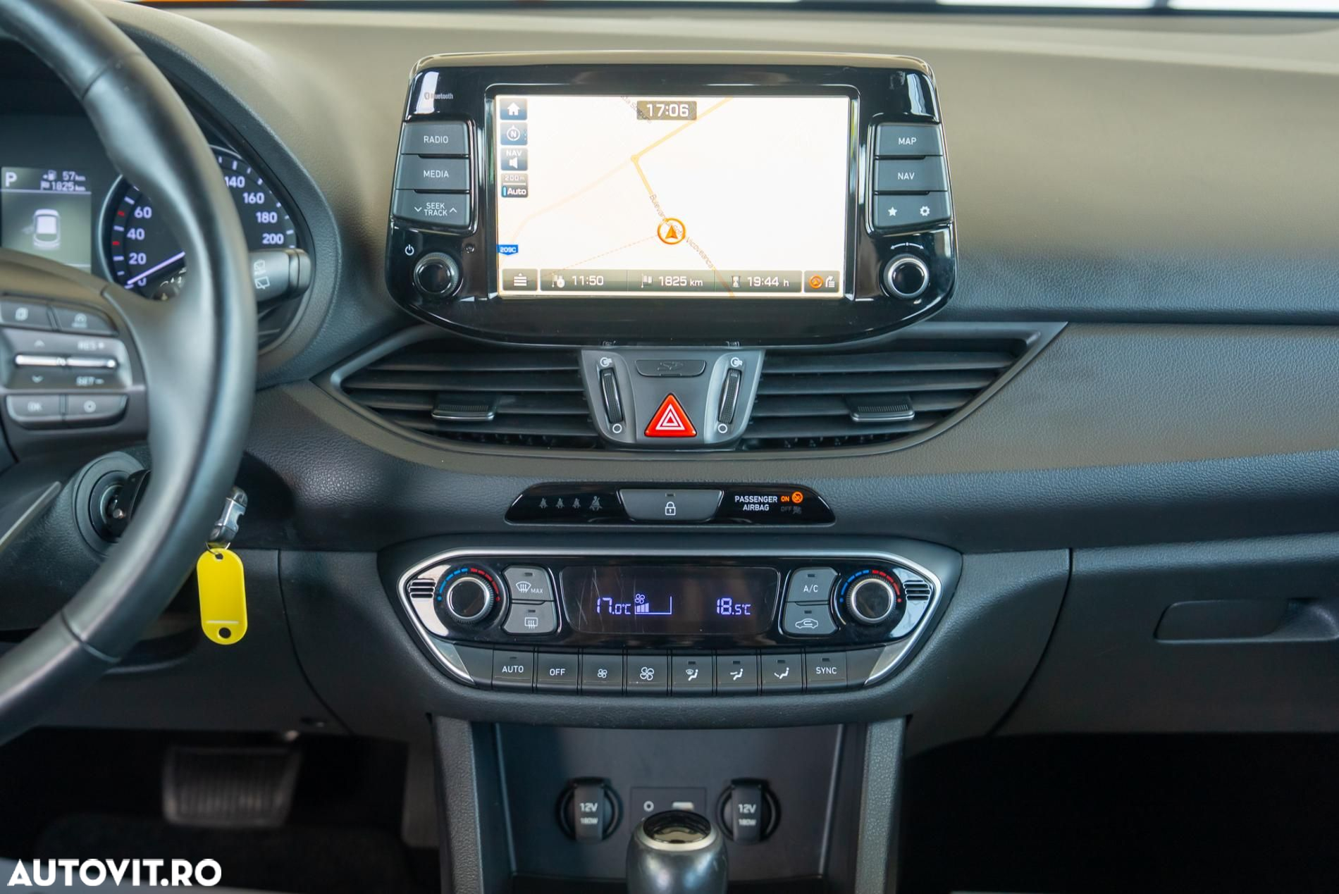Hyundai i30 1.6 CRDI Automatik Trend - 16