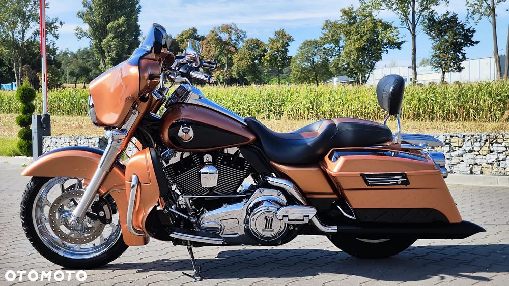 Harley-Davidson Touring Street Glide - 4